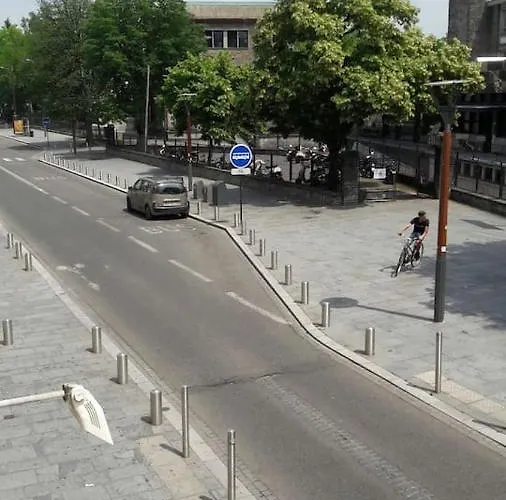 Un Lumineux Au Parc Beaumont Lejlighed