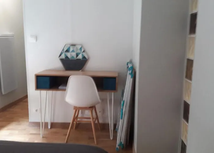 Un Lumineux Au Parc Beaumont Lejlighed